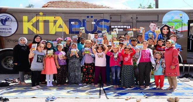 Kitabüs´e ilk durakta yoğun ilgi