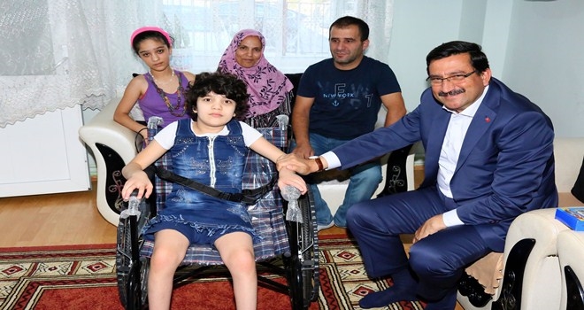 SÜRPRİZ ZİYARETTE SÜRPRİZ HEDİYE