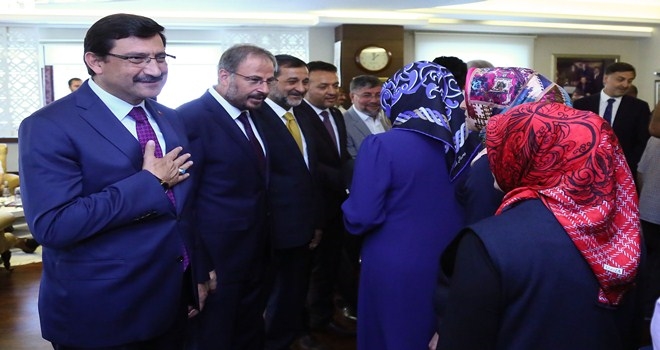 KEÇİÖREN´DE BAYRAMLAŞMA HEYECANI 
