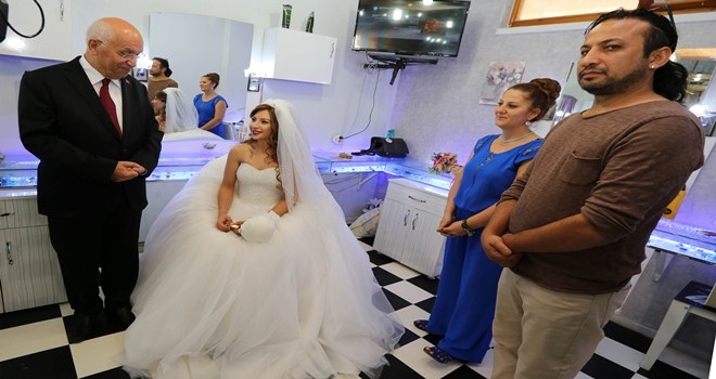 Yenimahalle´nin gelinlerine ücretsiz gelin başı 