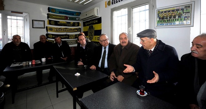 Yaşar, dolmuş şoförleriyle bir araya geldi
