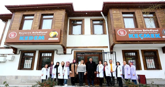 BAŞKAN AK´TAN KEDEM VE KEÇMEK KURSİYERLERİNE ZİYARET