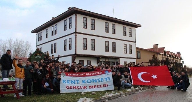 ETİMESGUTLU GENÇLER KIŞ KAMPINDA