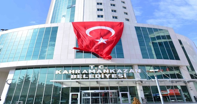 Kahramankazan bayraklarla donatıldı