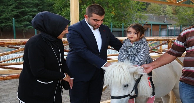 ÇOCUKLAR MİDİLLİLERİ ÇOK SEVDİ