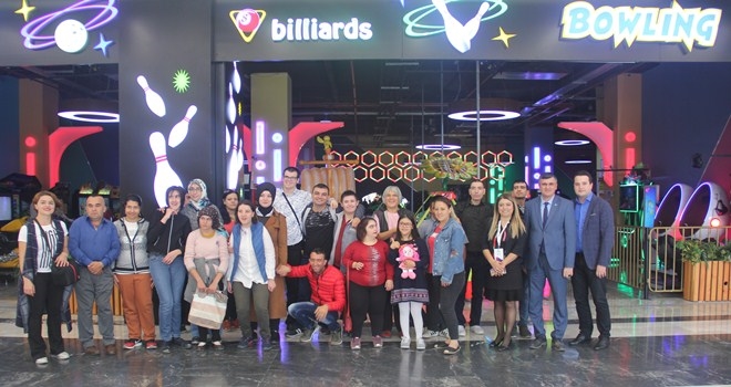 ETİMESGUTLU ENGELLİLERİN BOWLİNG HEYECANI