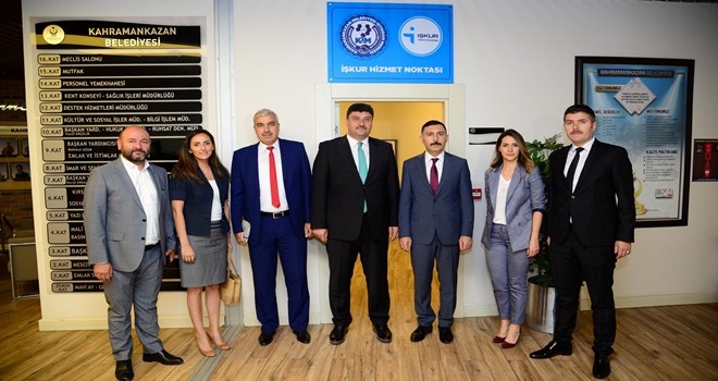 KİM iş bulmaya devam ediyor