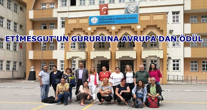 ERZURUMLU İBRAHİM HAKKI ORTAOKULUNA ULUSAL VE AVRUPA KALİTE ÖDÜLLERİ VERİLDİ