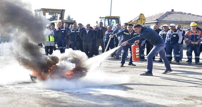 Belediye çalışanlarına yangın tatbikatı
