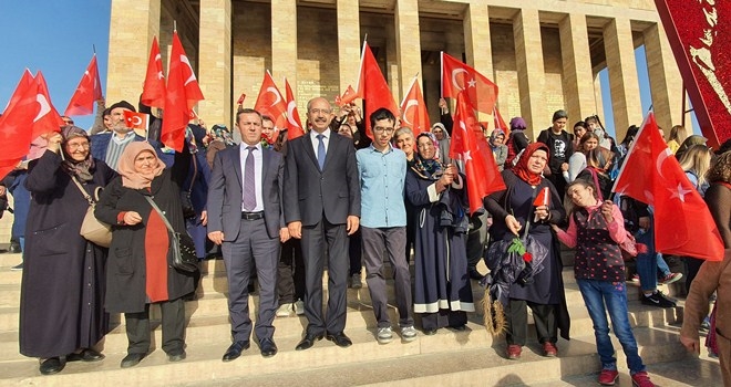 ATATÜRK SEVGİSİ ENGEL TANIMIYOR