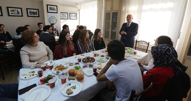 Yaşar: ?Hedef devlet kapısı değil üretim olmalı?