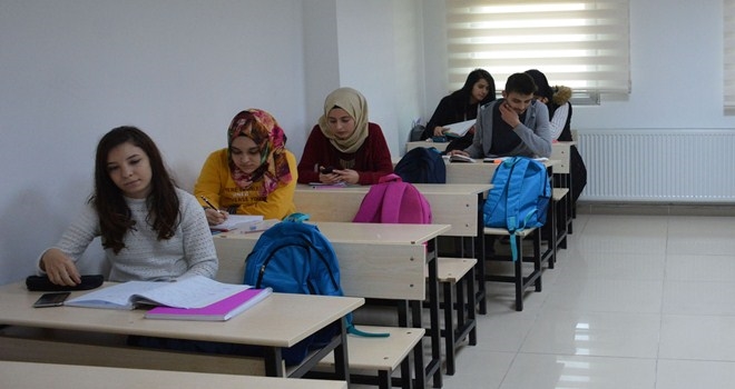 KURS MERKEZİ İÇİN TEŞEKKÜR EDEN ÖĞRENCİLERDEN ALTINOK´A BAŞARI SÖZÜ