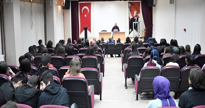 Öğrenciler yazarlarla buluştu