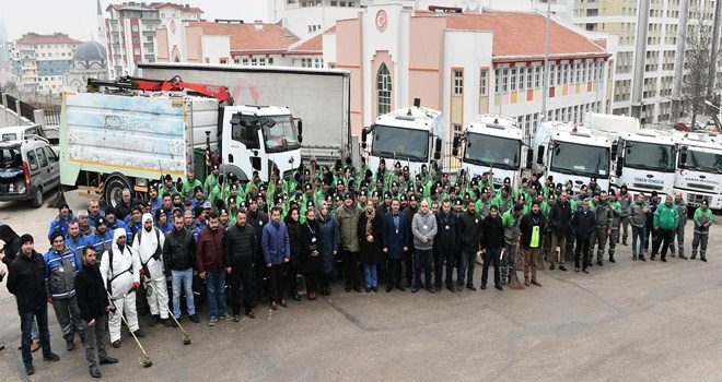 İki mahalle köşe bucak temizlendi