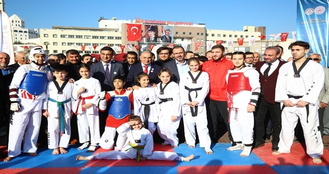 KEÇİÖREN ?SOSYAL MEYDANA? İNDİ