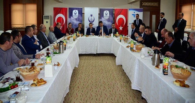 Başkan Oğuz, sanayici ve iş insanlarıyla buluştu