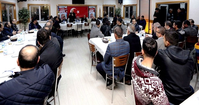 Başkan Yaşar Erzurumlularla bir araya geldi