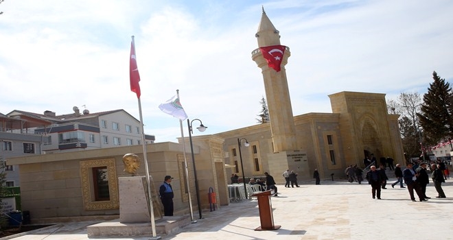EMİRYAMAN CAMİİ İBADETE AÇILDI
