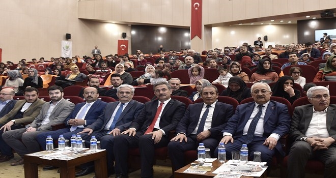 Mamaklı gençler Çanakkale Şehitleri´ni andı