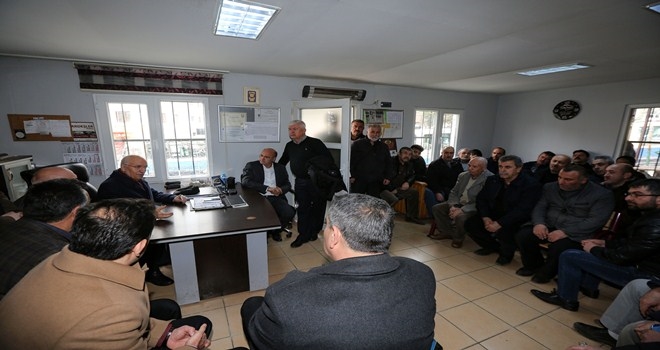 Yaşar, dolmuş şoförleriyle bir araya geldi