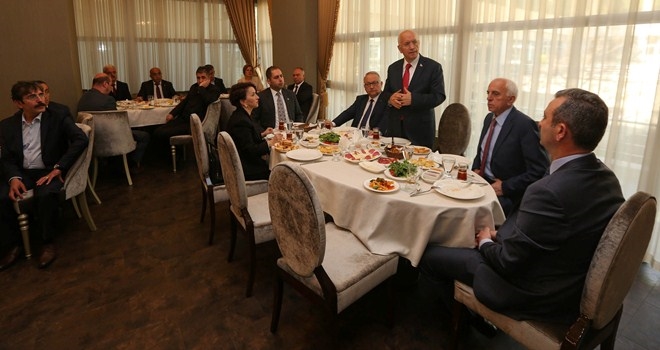 Yaşar, ?Vatandaşlarımızın sorunlarına çözüm olun?