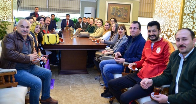 Öğretmen Başkana öğretmenlerden ziyaret