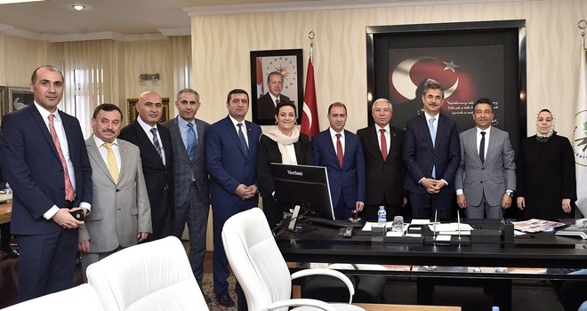 Köse, eğitim elçileri ile buluştu