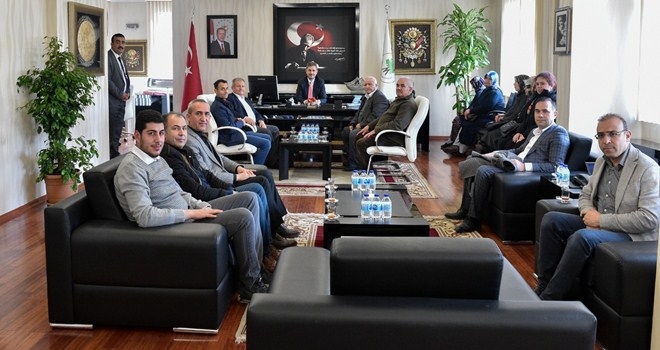 Halkla iç içe hizmet