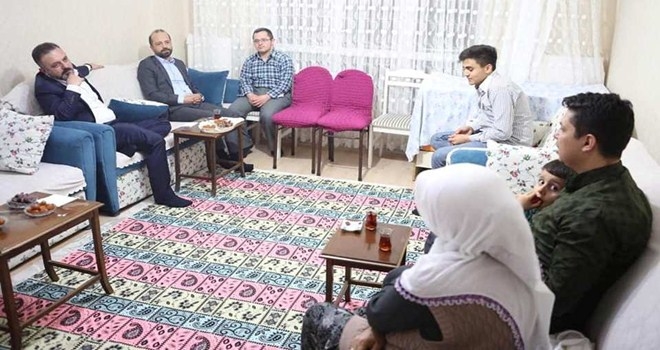 BAŞKAN ERCAN VATANDAŞIN İFTAR SOFRASINA KONUK OLDU