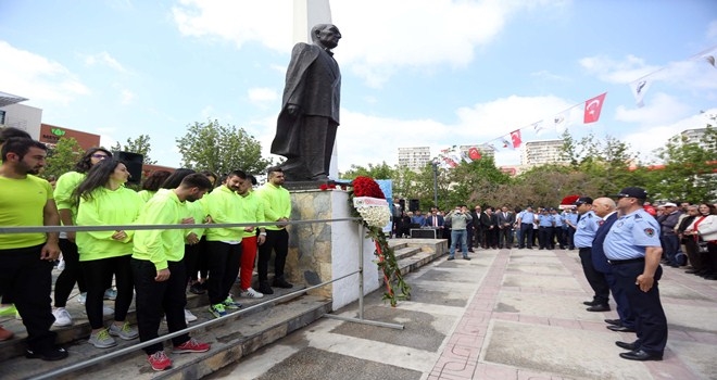 Yenimahalle´de 19 Mayıs töreni
