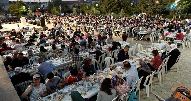 Lalahan Mahallesi´nde iftar coşkusu