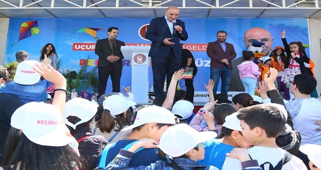 KEÇİÖREN´DE ÇOŞKULU UÇURTMA ŞENLİĞİ