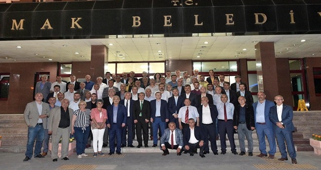 Köse, sahurda muhtarlarla buluştu
