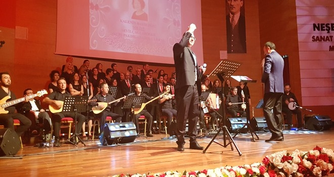 TÜRKÜLERLE GÖNÜLDEN GÖNÜLE SESLENDİLER