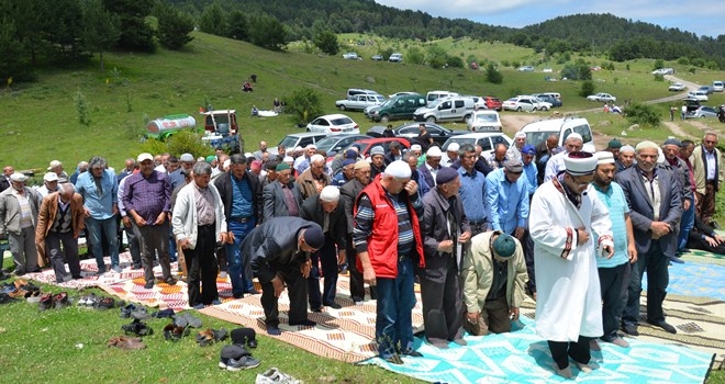 Yağcıhüseyin Mahalle Sakinleri, Yağmur Duasında Bir Araya Geldi