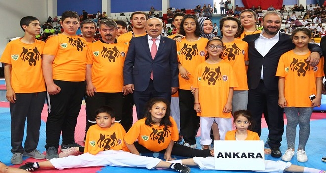 BAŞKAN ALTINOK, YILDIZLAR TÜRKİYE TAEKWONDO ŞAMPİYONASI´NA KATILDI