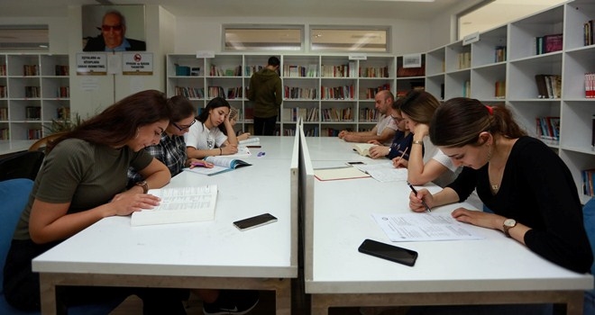 Memur adayları sınava gün sayıyor