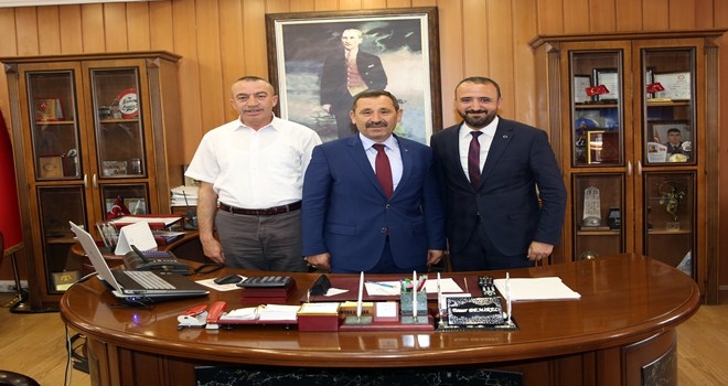 BAŞKAN DEMİREL MHP İLÇE BAŞKANI YILMAZ´I AĞIRLADI