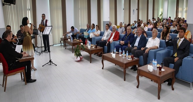 GÜZELKENT EMEKLİLER KONAĞI´NDA MÜZİK KEYFİ