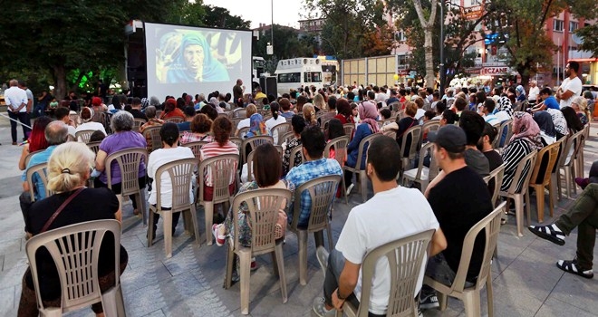 Yenimahalle´de sinema günleri hız kesmiyor