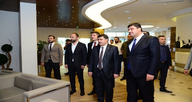 Vali Şahin´den Başkan Oğuz´a ziyaret
