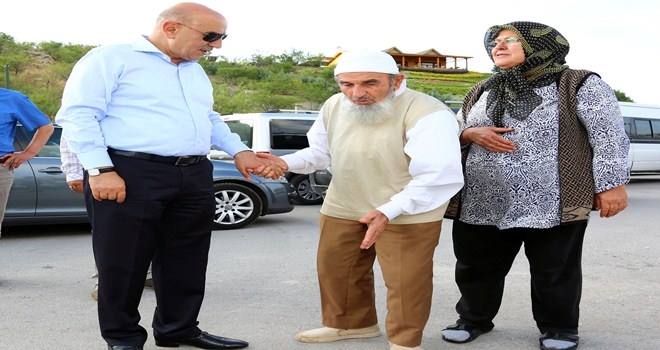 BAŞKAN ALTINOK, KARTALTEPE´DE KORE GAZİSİ İLE SOHBET ETTİ