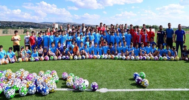 Spor malzemeleri Başkan Amca´dan 