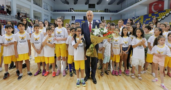 950 Çocuk Başarı Sertifikası Aldı