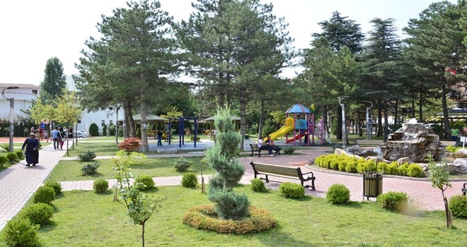 Parklar kameralarla takip ediliyor