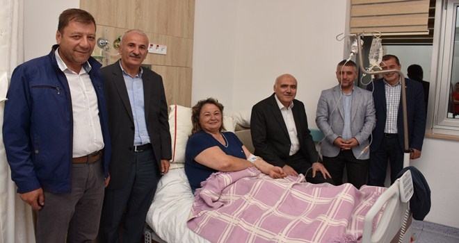 Başkan Acar´dan Hastalara Sürpriz Ziyaret