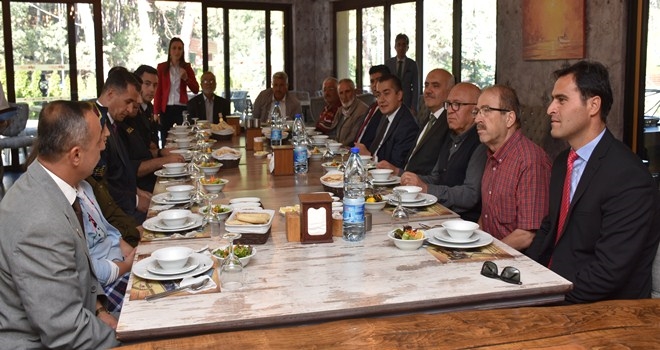 Gaziler Yemekte Buluştu