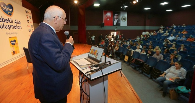 Anneler için bebek besleme semineri
