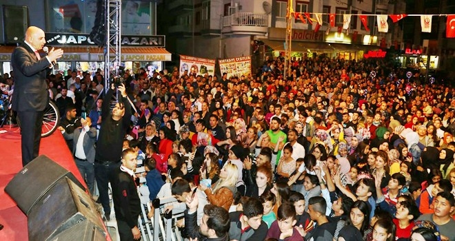 BAĞLUM´DAKİ COŞKULU KONSERDE ALTINOK´A SEVGİ SELİ