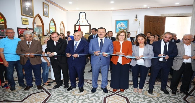 EL EMEĞİ KEÇMEK ÜRÜNLERİ ZİYARETE AÇILDI